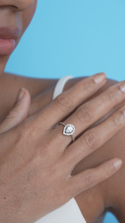 0,08 ct. Baguette Diamond Ring w/14K Gold