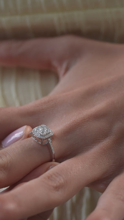 0,65 ct. Baguette Diamond Ring w/14K Gold