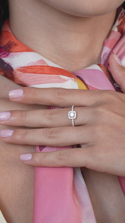 0,52 ct. Baguette Diamond Ring w/14K Gold