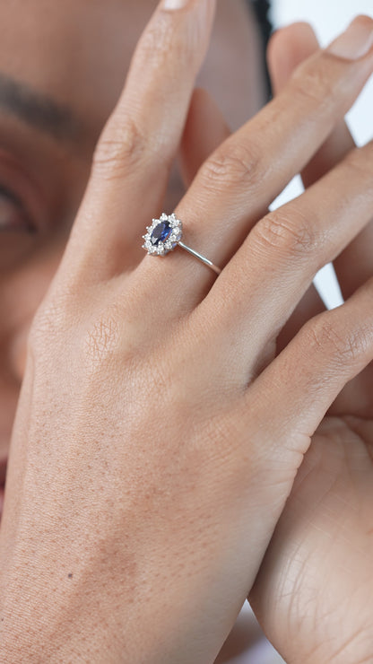 0,05 ct. Baguette Diamond Ring w/14K Gold