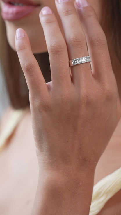 0,73 ct. Baguette Diamond Ring w/14K Gold