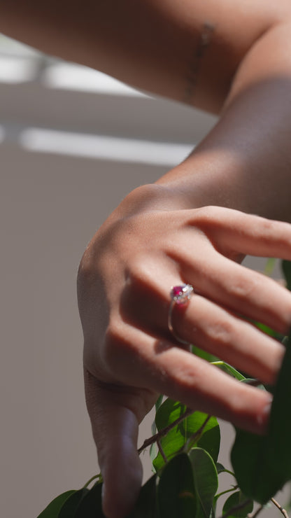 0,14 ct. Baguette Diamond Ring w/14K Gold