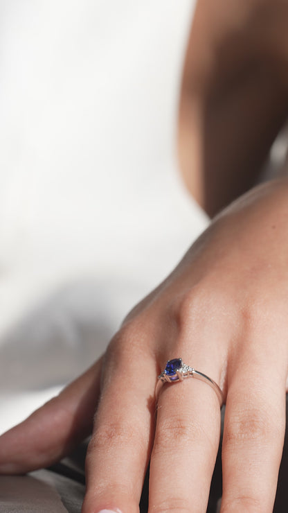 0,09 ct. Baguette Diamond Ring w/14K Gold