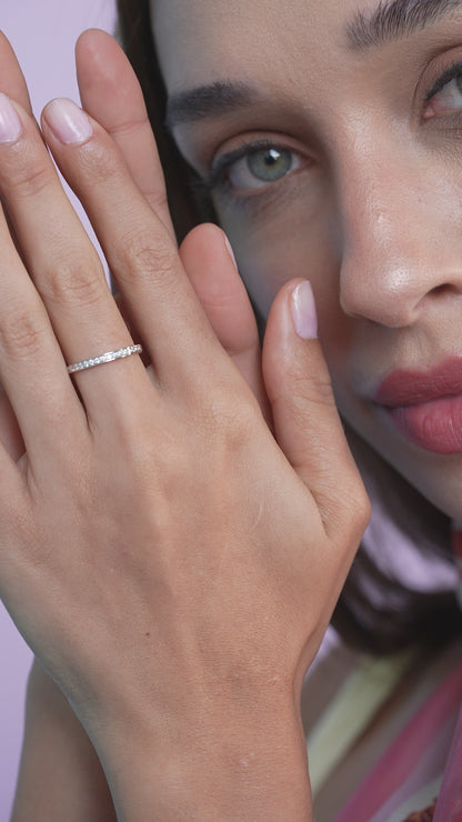 0,09 ct. Baguette Diamond Ring w/14K Gold